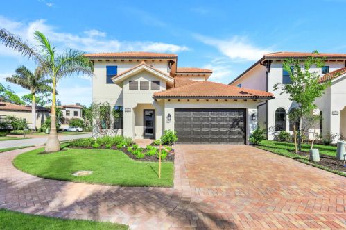 7936 Cordoba Pl, Naples, FL 34113-8747