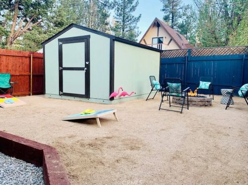 536 Maltby Blvd, Big Bear City CA  92314-9769 exterior