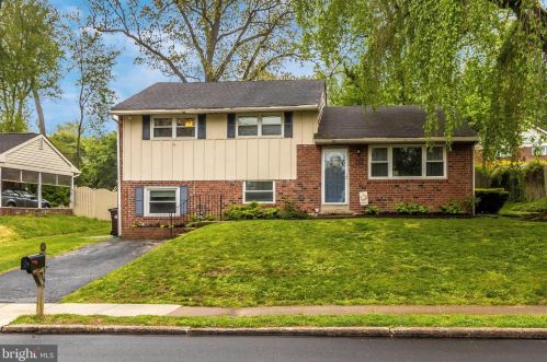 365 Hillside Rd, Norristown, PA 19406-3125