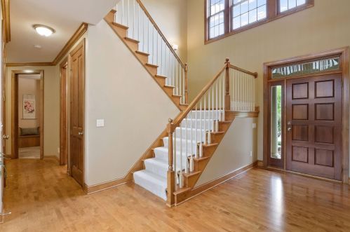 2040 Kimberly Ln, Minneapolis, MN 55447-4849