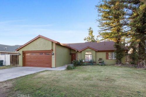 6205 Castleton St, Bakersfield, CA 93313-3566