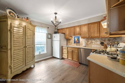 3003 Buckingham Cir, Middletown, NJ 07748-4216
