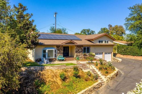 23615 Neargate Dr, Santa Clarita, CA 91321-3448
