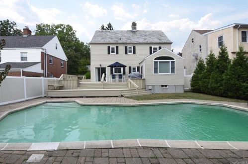 16 Hill St, Mount Vernon, NY 10552-1609