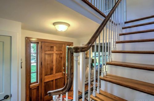 28 Tower St, Milford CT  06460-3213 exterior