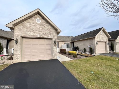 71 Keswick Dr, Navy Sup Dpt, PA 17050-7917