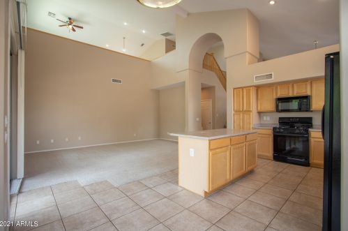 522 Kimberlee Way, Chandler, AZ 85225-4062