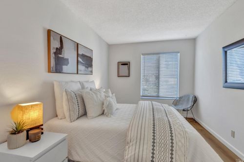 434 Brentwood Dr, Benicia CA  94510-1437 exterior