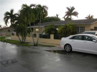 512 103rd Ave, Miami, FL 33174-1779