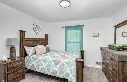 7 Jessica Ln, Dover NJ  07801-4743 exterior