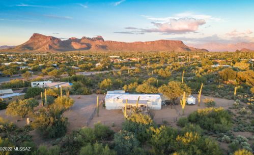 5980 Mountain Lion Ln, Tucson, AZ 85743-8224