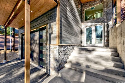 1373 Tata Ln, South Lake Tahoe, CA 96150-3617