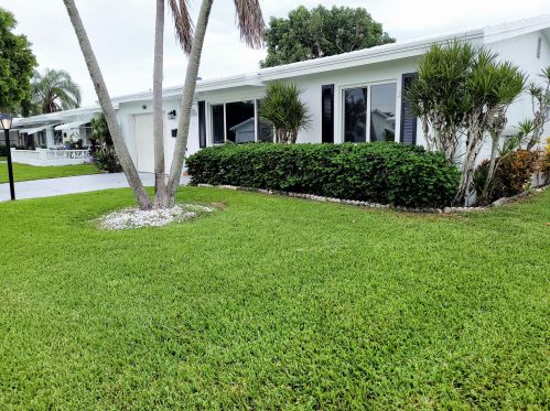 108 9th St, Boynton Beach FL  33426-4756 exterior