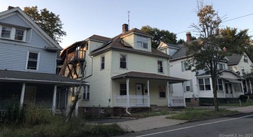 436 Washington St, Middletown, CT 06457-2527