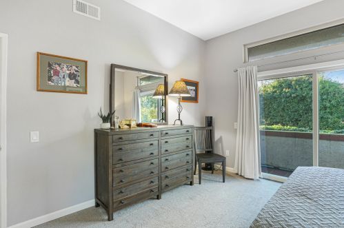 2876 Andover Ave, Carlsbad CA  92010-7004 exterior