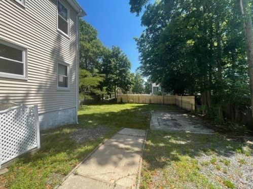 11 East Ave, Brockton, MA 02302