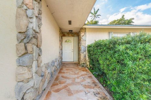 1086 26th Ave, Boynton Beach, FL 33426-7815