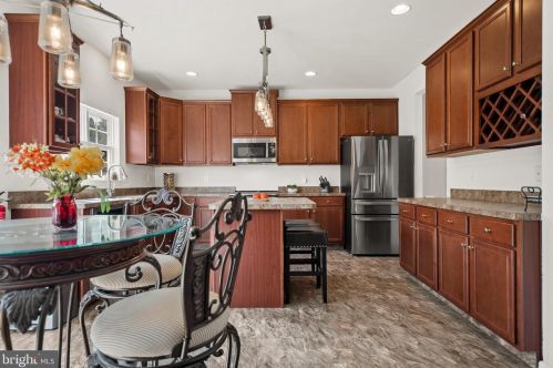 13 Victoria Dr, Swedesboro NJ  08085-3093 exterior