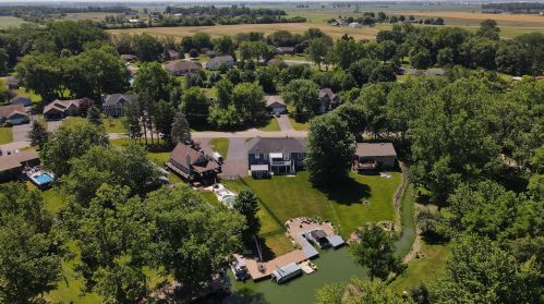 1440 Choctaw Dr, London OH  43140-8728 exterior