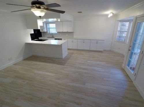 6501 Kenyon Ln, Bellaire, TX 77401-3704
