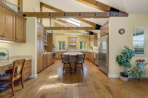 270 Live Oak Ave, Morgan Hill, CA 95037-9240
