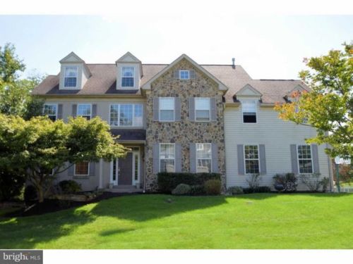 3002 Honeylocust Cir, Collegeville, PA 19426-3195