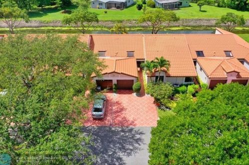 6144 Kings Gate Cir, Delray Beach, FL 33484-2456