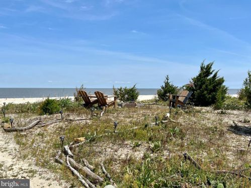 472 Bay Dr, Dover, DE 19901-7009