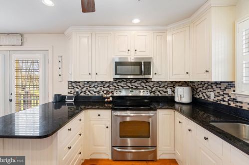 7518 Gold Dale Rd, Locust Grove VA  22508-2907 exterior