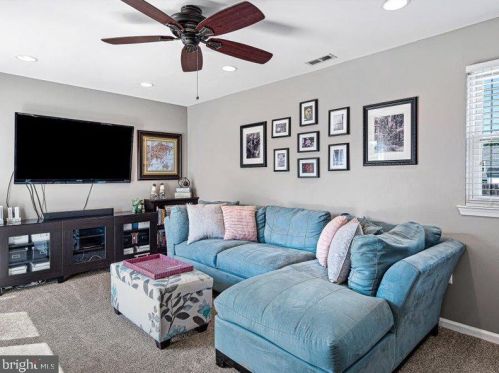 6 Hampshire Ct, Erial NJ exterior