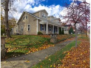 198 Walnut St, Leetonia, OH 44431-1043