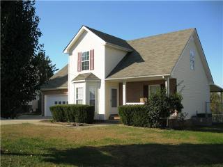 869 Gordon Pl, Clarksville, TN 37042-4863