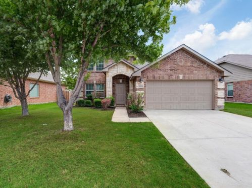 10220 Fossil Valley Dr, Fort Worth, TX 76131-4285