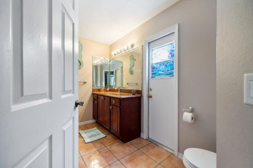 107 Hawthorne Cir, Fort Pierce FL 34953-3524 exterior