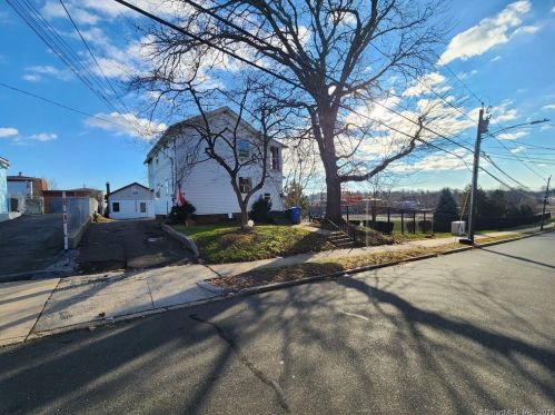 189 Curtis St, New Britain CT  06053-4010 exterior