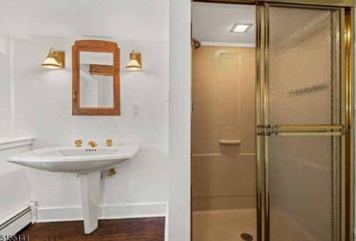 2041 Raritan Rd, Scotch Plains NJ  07076-4711 exterior