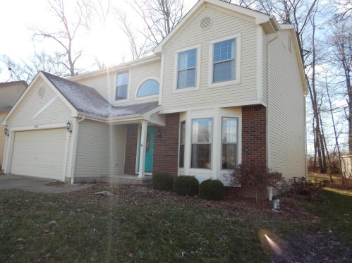 700 Quail Hollow Dr, Marysville, OH 43040-8759