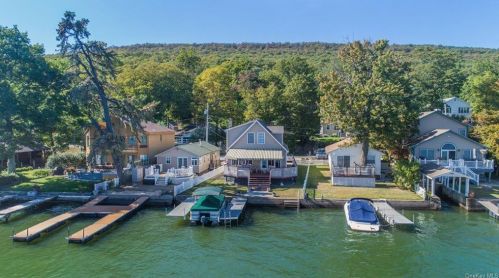 144 Lake Shore Rd, Greenwood Lake, NY 10925-4006