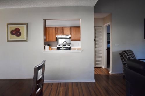 1366 Point Dr, Mount Pleasant SC  29466-9481 exterior