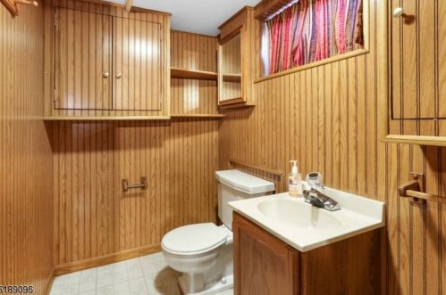 112 Clay Ave, Roselle Park NJ  07204-2008 exterior
