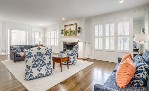 2131 Warner Rd, Fort Worth TX  76110-1747 exterior