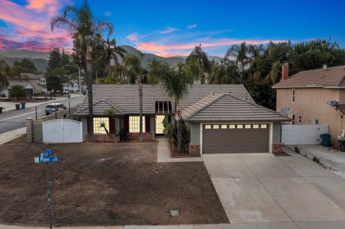 29083 Palm View St, Lake Elsinore CA  92530-7210 exterior