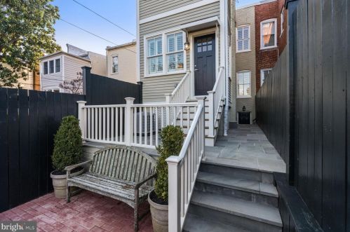 1653 34 St, Washington DC 20007-2742 exterior