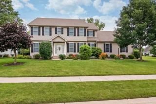5127 Berkshire Ct, Panarama Park, IA 52722-5433