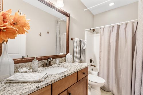 208 Slipper Shell Ct, Mount Pleasant SC  29464-6724 exterior