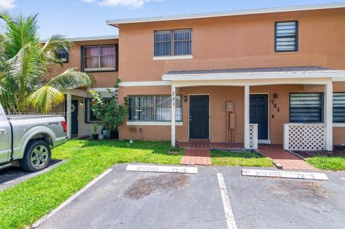 731 106th Ave, Hollywood, FL 33026-3962