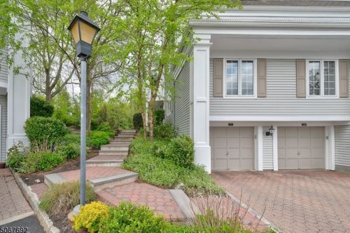 130 Terrace Dr, Chatham Township, NJ 07928-5000