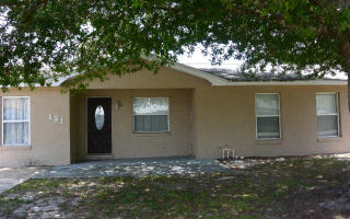 121 Rosemary Ave, Sebring, FL 33875-6527