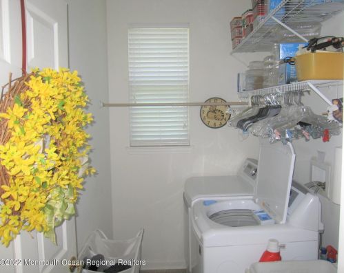 20 Plymouth Ct, Jackson Twp NJ  08527-6415 exterior