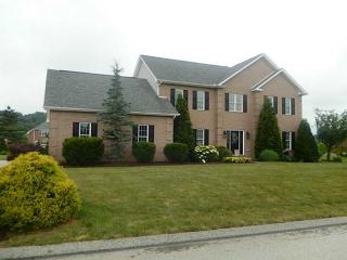 1056 Valleyview Dr, Latrobe, PA 15650-4721